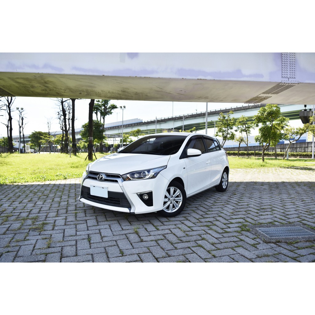 2015 Toyota Yaris 1.5 白大鴨