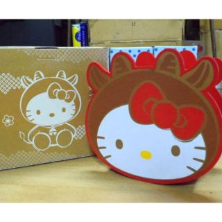 Hello Kitty糖果置物盒，贈藍色隨身噴霧