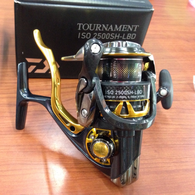 Daiwa TOURNAMENT ISO 2500SH-LBD