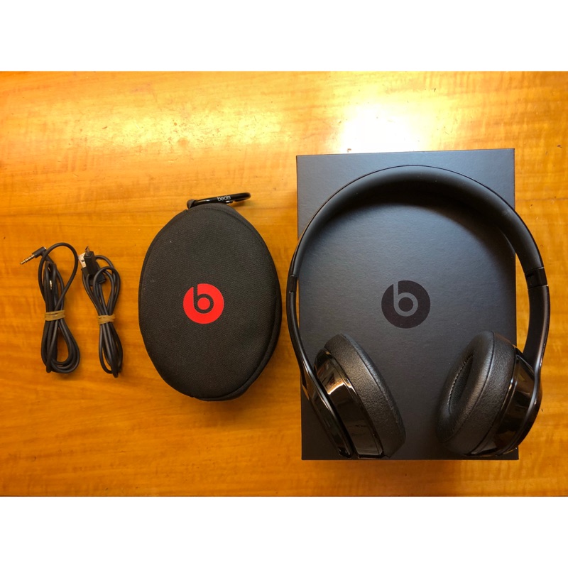 Beats solo 3 wireless亮黑色