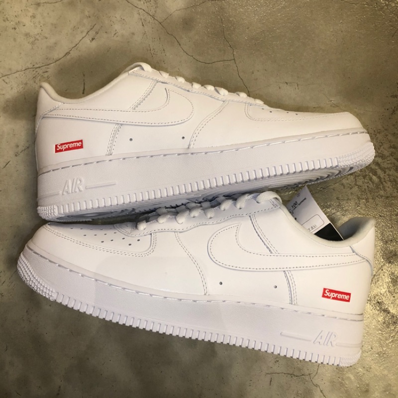 nike supreme x air force 1