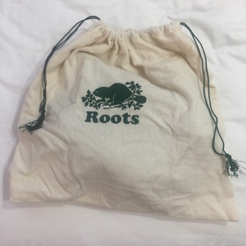 Roots 全新加拿大製造新款限量麂皮流蘇包，全年無折扣，原價$6680
