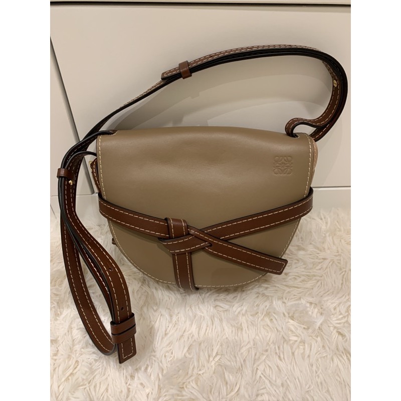 正品LOEWE SMALL GATE 雙色熱賣款