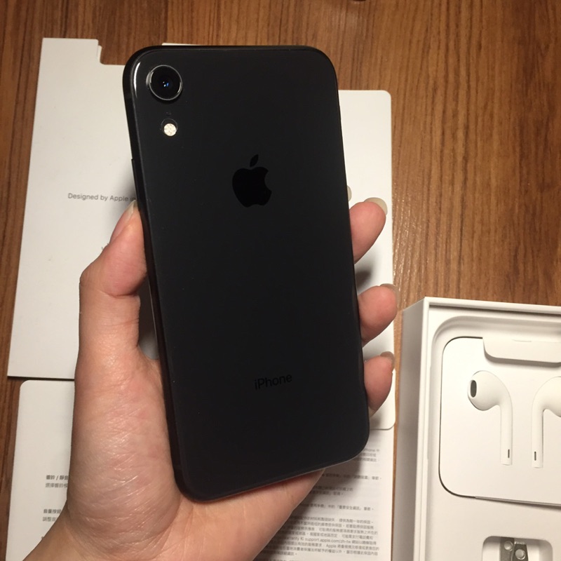 Apple iPhone XR128G 黑 black 無傷機99成新 自用機非通訊業者