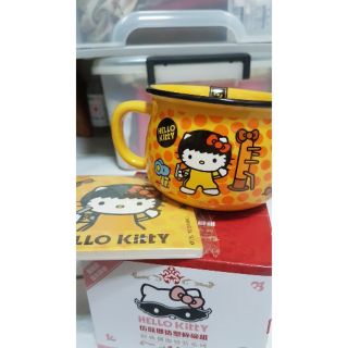 【Twinkle工作室】 全新7-11 Hellokitty 馬克杯一組 (香港武術風 )