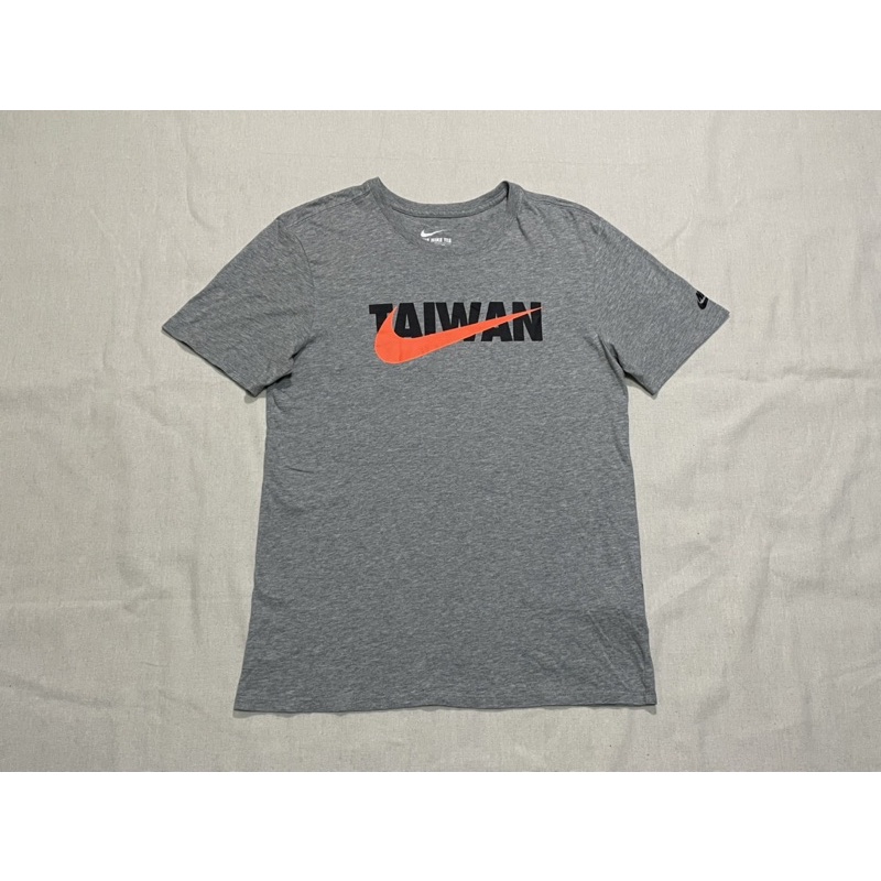 Nike Taiwan 二手Logo短袖上衣 短t 男