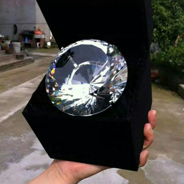 1000克拉鑽石含絨布盒