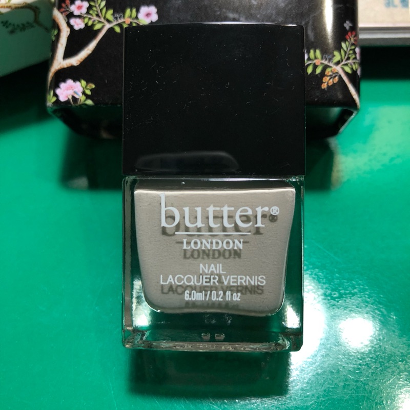 butter LONDON VAPOUR 6mL 指甲油
