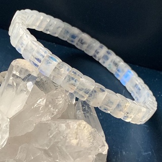天然小極品-顆顆藍光 斯里蘭卡藍月光 手排環6.8-7mm+（單圈）手排手環•點點水晶•