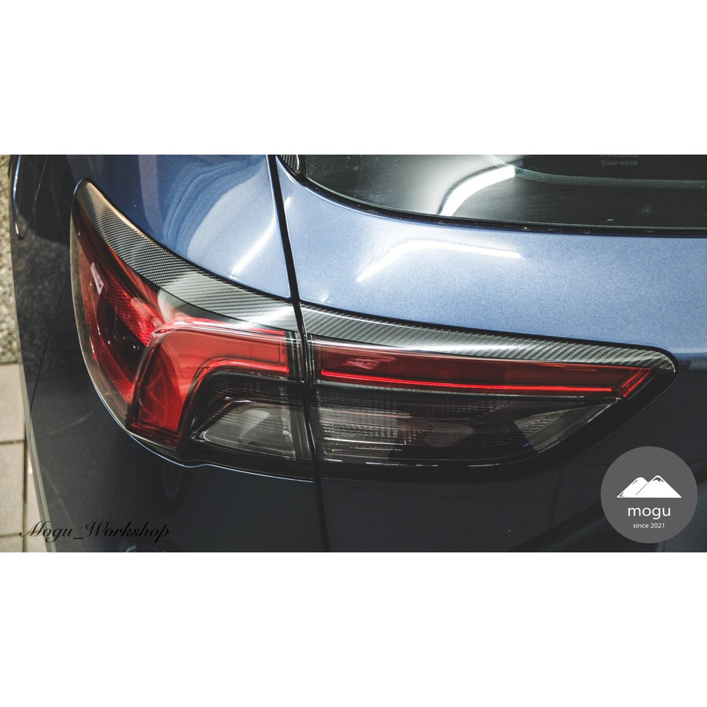 [膜谷包膜工作室] Ford 福特 New kuga mk3 尾燈上方 碳纖維燈眉 (一對  遮細紋 造型 改裝
