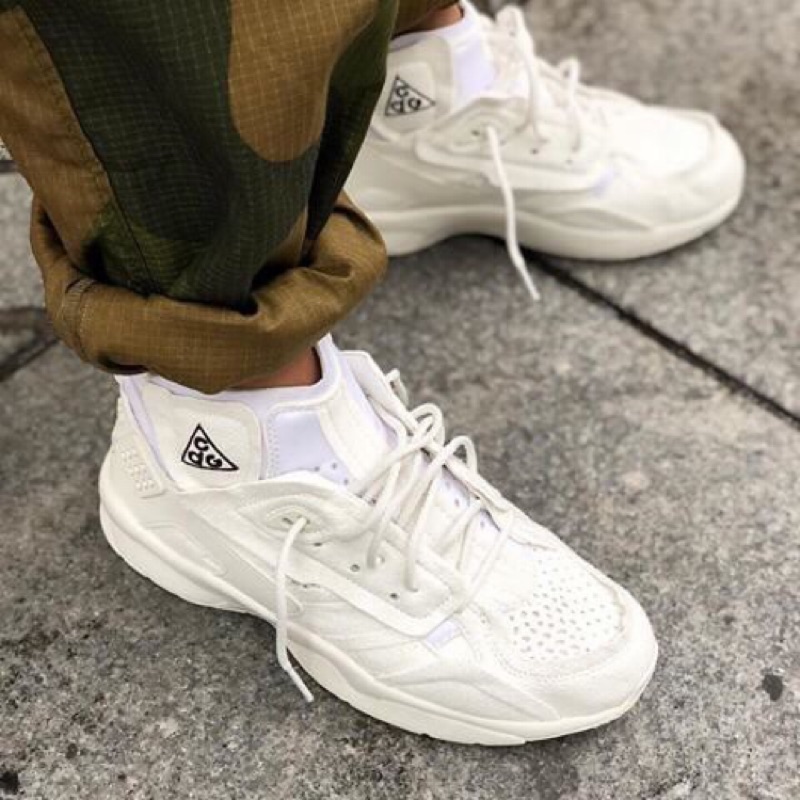 cdg x nike air mowabb