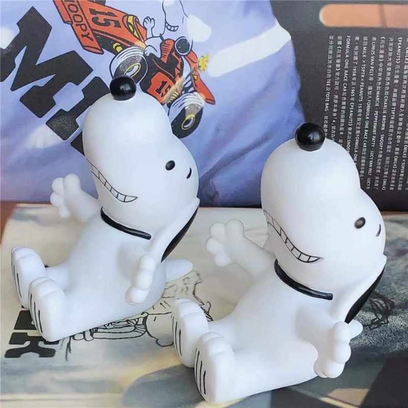 日本 Snoopy 史努比造型手機架可愛立體造型討抱抱式手機座追劇必備 蝦皮購物
