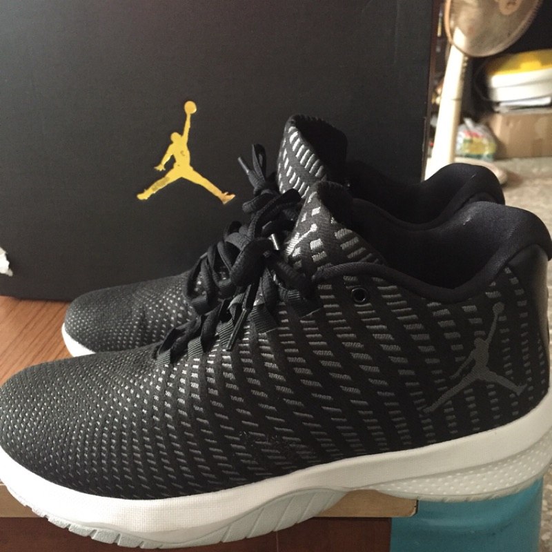 JORDAN B. FLY X籃球鞋9號