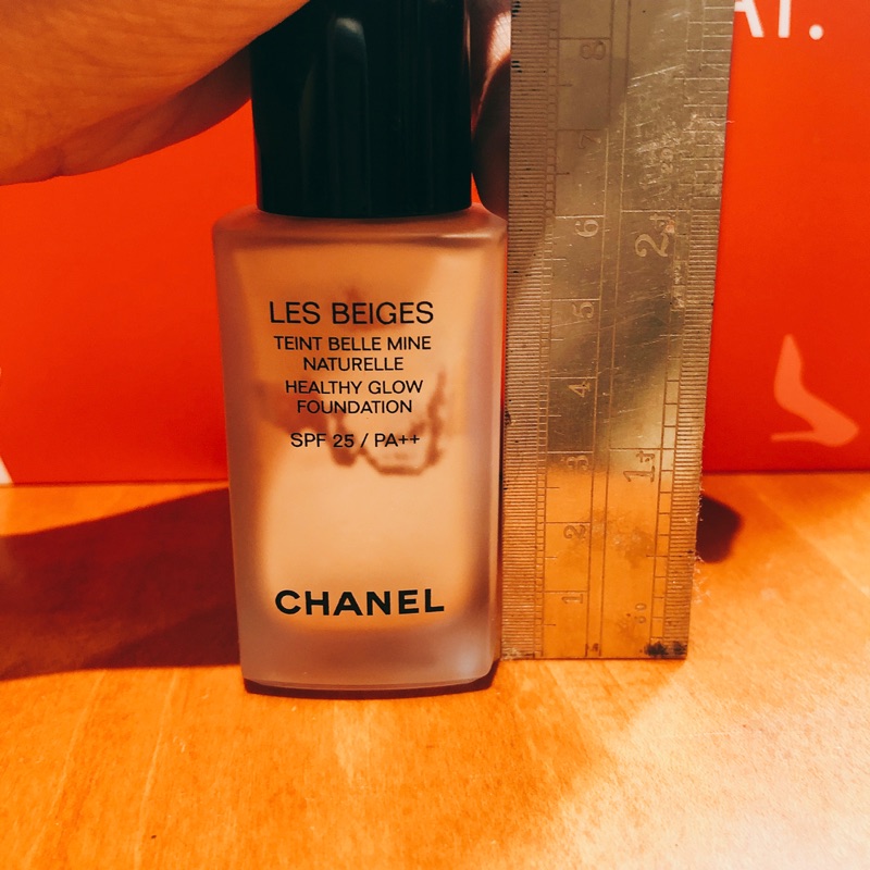 Chanel時尚裸光水慕絲粉底SPF25/PA++ Les Beige Foundation  N12