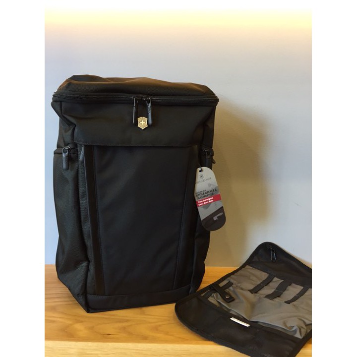 2017新款 Victorinox 瑞士維氏 15吋電腦平板多口袋後背包附配件袋水壺袋正品免運歡迎詢問優惠 602152