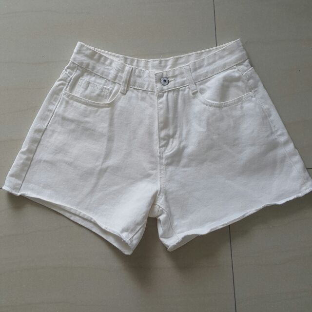 白色短褲 牛仔短褲 海灘短褲