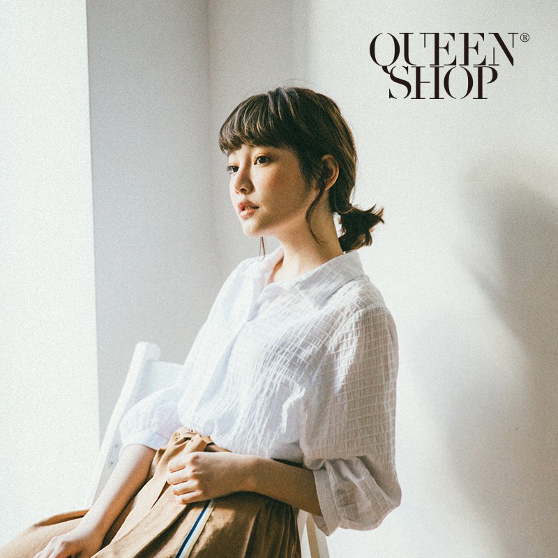 QUEENSHOP【01120147】立體紋路澎袖棉麻襯衫領上衣 兩色售＊預購＊