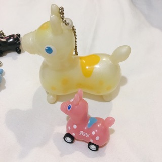 全新 Rody 現貨｜跳跳馬 公仔 手機吊飾 扭蛋 kitty 耳機塞 吊飾 溜溜車