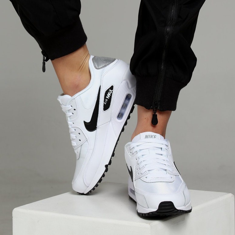 wmns air max 90 le