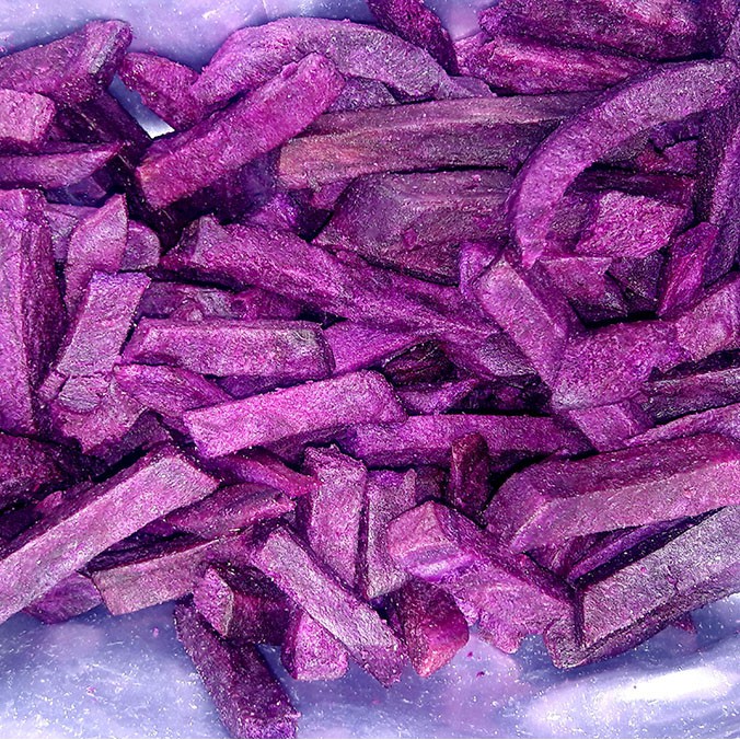 【彩虹菇】紫地瓜脆條(隨手包240g)~ 不含香精、防腐劑。新鮮芋頭番薯製成，香脆好滋味~
