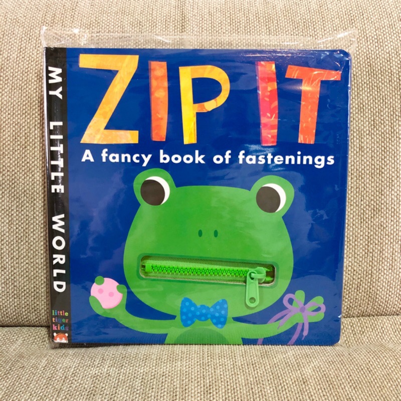 英文童書 ZIP IT:A fancy book of fastenings 操作遊戲書