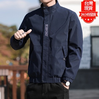 臺灣現貨！春季新款男士青年寬鬆百搭立領外套 韓版潮流棒球夾克 個性外套 飛行夾克 大尺碼字母教練外套 正韓上衣 男生衣著