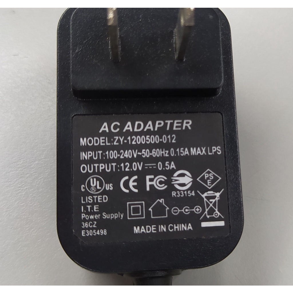 Switching adapter Power supply 交換式電源供應器 12V 0.5A 多款安規認證