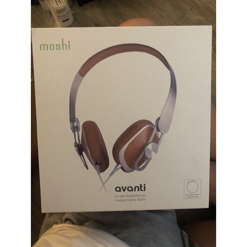 moshi-avanti全罩式耳機-幾乎全新/如面交可算1800/已下訂