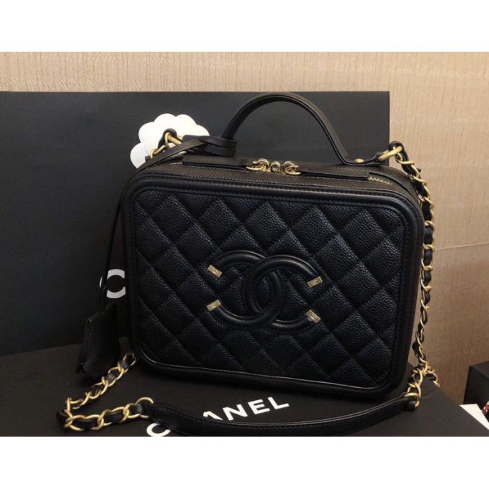 chanel vanity case 21