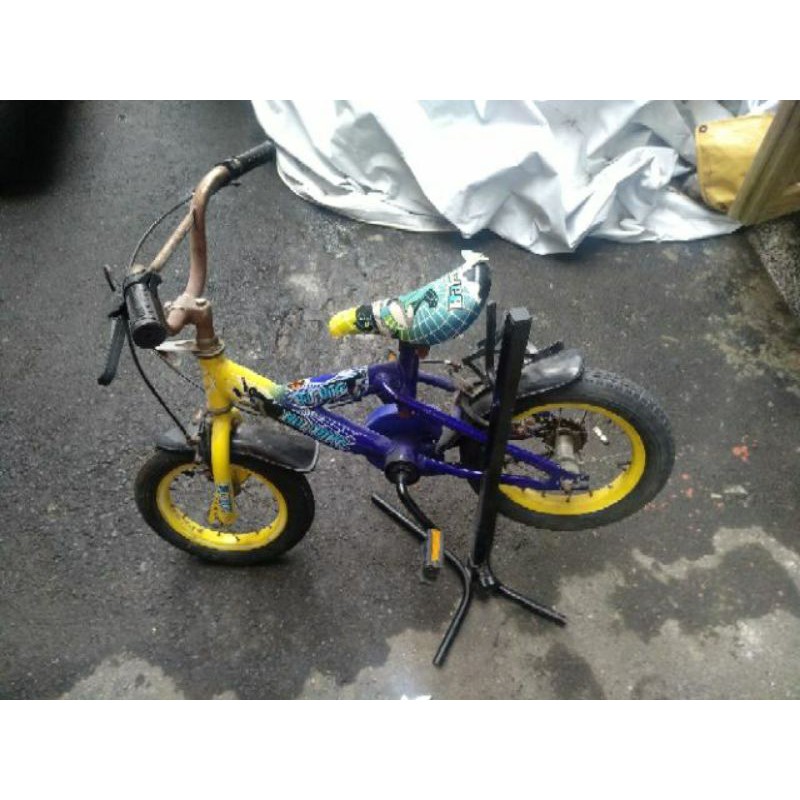 現貨中古出清二手車藍黃色12吋單速幼童車贈輔助輪一組車鈴噹安全帽充氣輪胎限淡水自取優惠0帶走