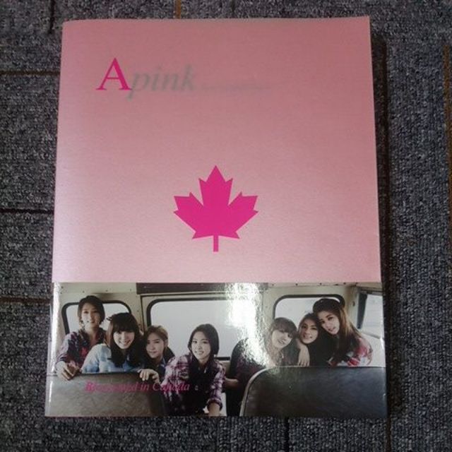 APINK-BLOSSOMED IN CANADA(7人) 絕版寫真集