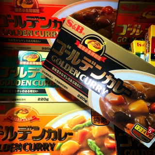 日本🇯🇵S&B愛思必金牌咖喱 12盤份 220g純素/甜味/辣味