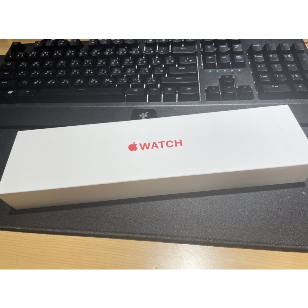 Apple Watch 6 40mm 紅色 全新僅拆封檢查9.9成