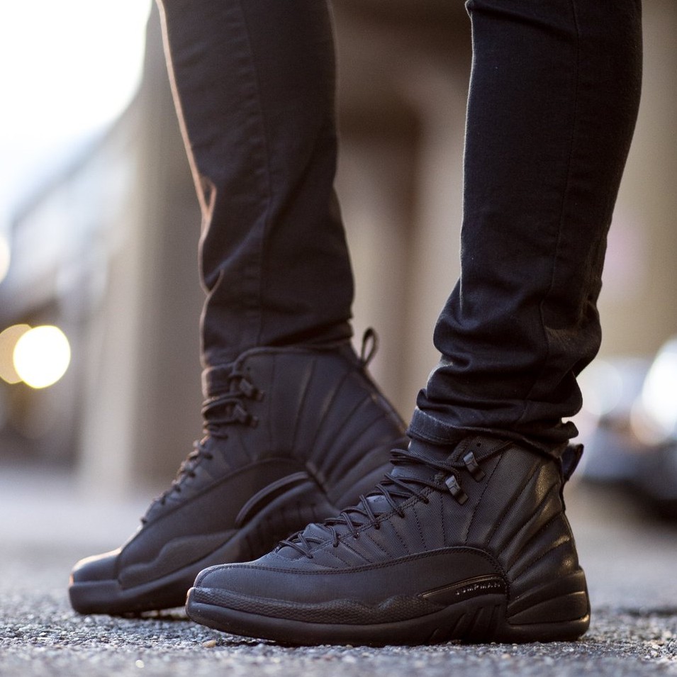 air jordan 12 retro wntr triple black