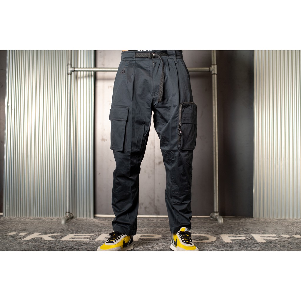 『Definite』Nike ACG Men's Woven Cargo Trousers 現貨 口袋工作褲 黑