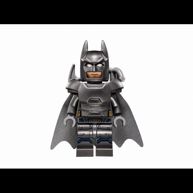 LEGO 76044 重裝蝙蝠俠，頭部是夜光零件。