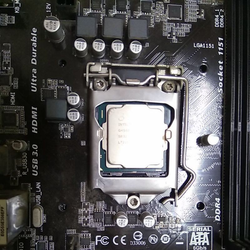 Intel® Pentium® 處理器 G4560