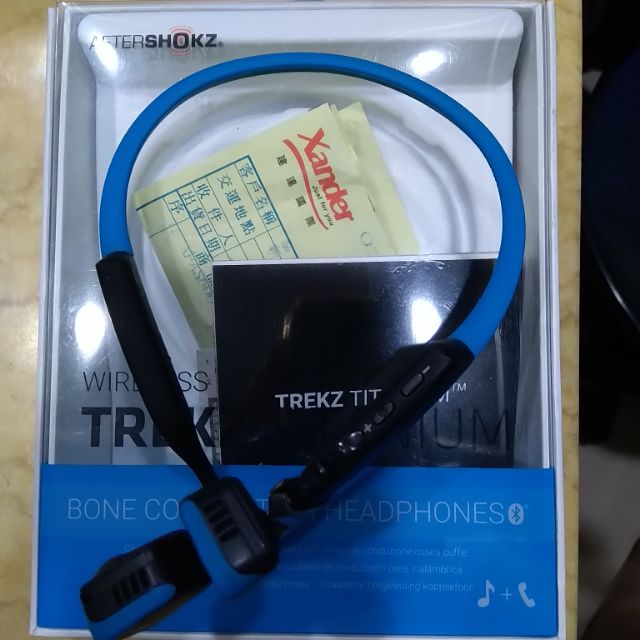 斷裂的AfterShokz Trekz Titanium AS600  骨傳導運動藍芽耳機