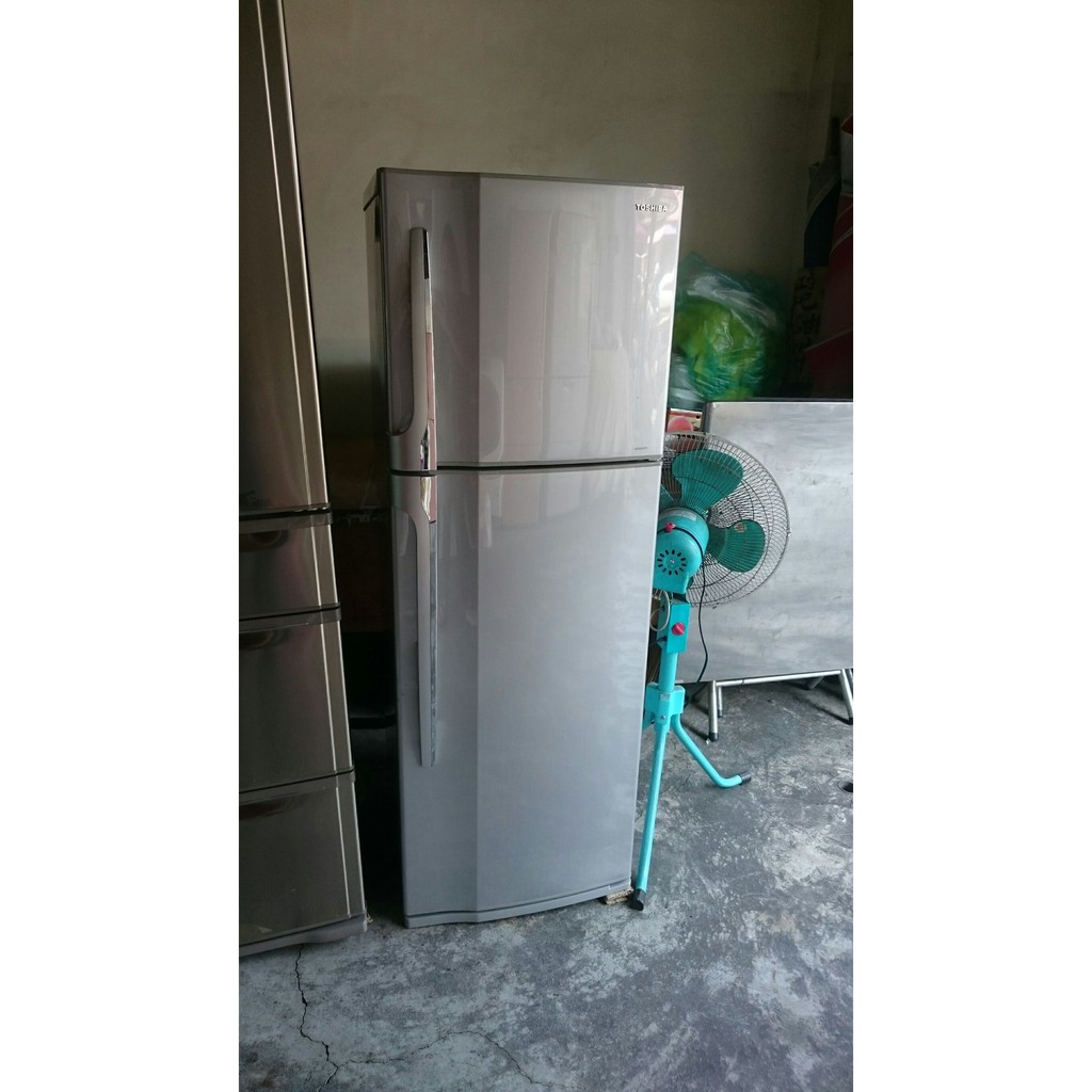(已售勿標)TOSHIBA東芝冰箱、小冰箱、雙門冰箱、228公升