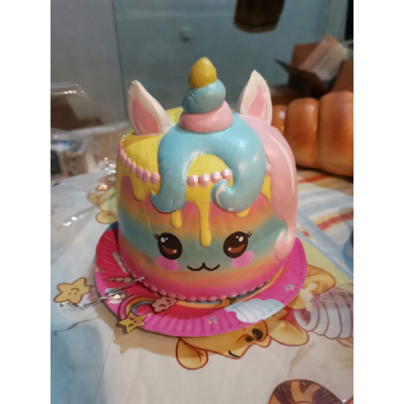 彩虹獨角獸蛋糕由 punimaru creamiicandy 授權的巨型柔軟