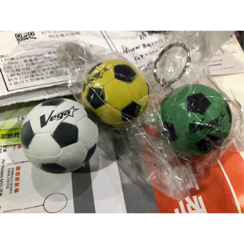 (羽球世家) VEGA元吉 足球禮品 紀念品小物  軟橡膠  吊飾 鑰匙圈 手機吊飾 迷你足球 鑰匙圈