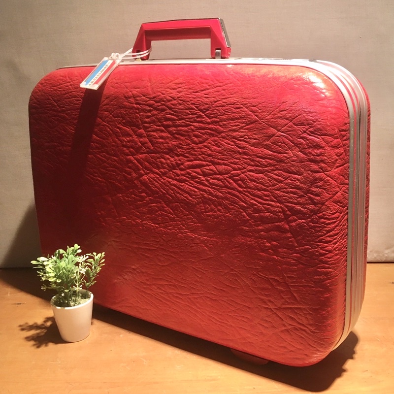 🇹🇼 大使牌 中型 紅色 雕紋硬殼手提箱 手提箱 行李箱 旅行箱 Ambassador 提箱 早期手提箱 古董手提箱