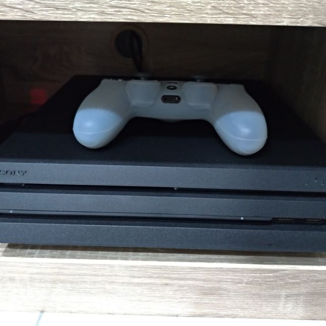 Ps4 pro 7017 便宜賣