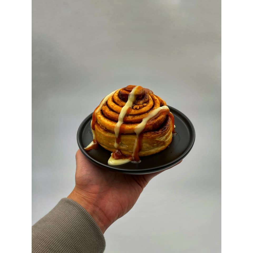 Forty4 Cafe 招牌肉桂捲 邪惡双醬肉桂捲 團購甜點 限量 蝦皮購物