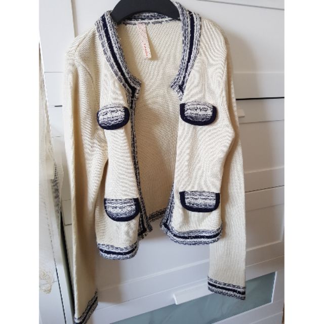 6成新日系nuee米白色香奈風羊毛針織短版小外套單一尺寸$350降200