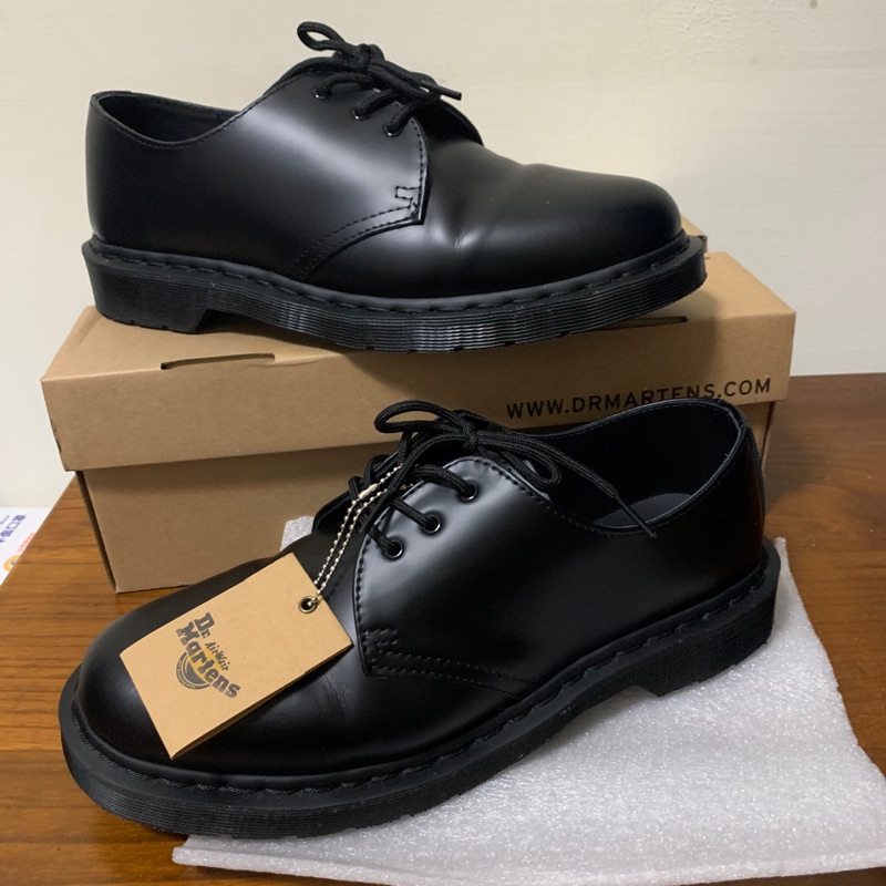1461 mono black smooth dr martens