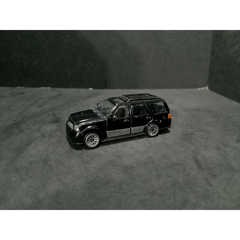 SUNTOYS 1/64 玩具車 LINCOLN NAVIGATER 黑色 休旅車 附膠盒