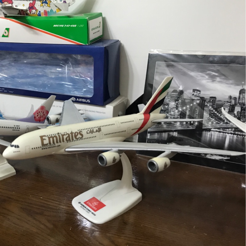 [二手］Emirates 阿聯酋航空A380模型機1:250