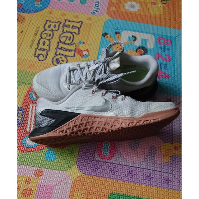 二手 Nike Metcon 粉白配色重訓鞋 6.5=23.5