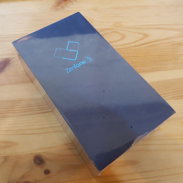 華碩 Asus Zenfone 5 4GB+64GB全新未拆